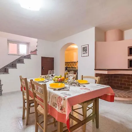 Villa In Nuoro Provinz 43626 *