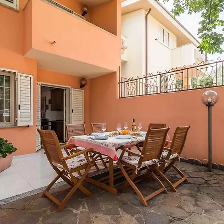 Villa In Nuoro Provinz 43626 *